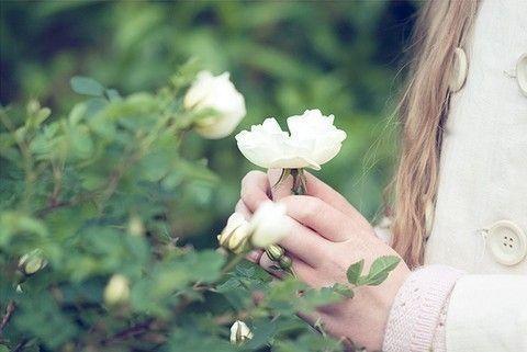 哎呀，这个题目真是甜到心坎里了！“因你存在，世界别致光华——我爱你的千万理由”，