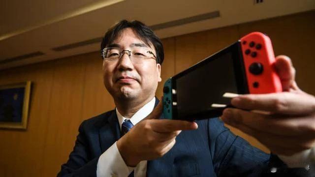 【任天堂社长称新主机将继续坚持硬软件结合路线，仍不会盲目堆性能】
任天堂社长古川