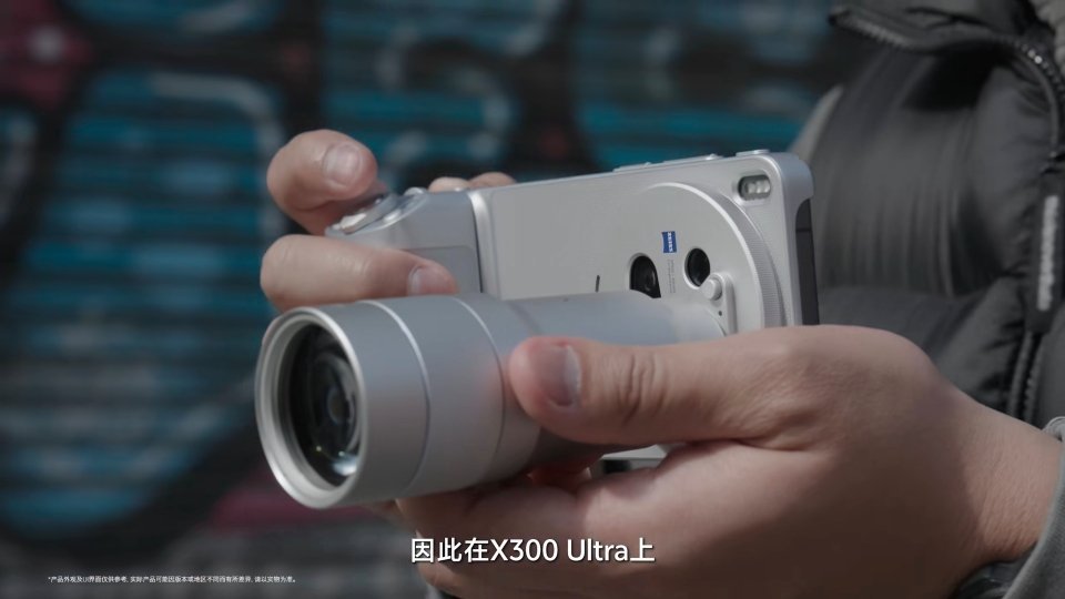 行业硬件成本涨得太猛，谁都扛不住啊～刚刚，蓝厂也官宣了：受存储等半导体成本大涨影