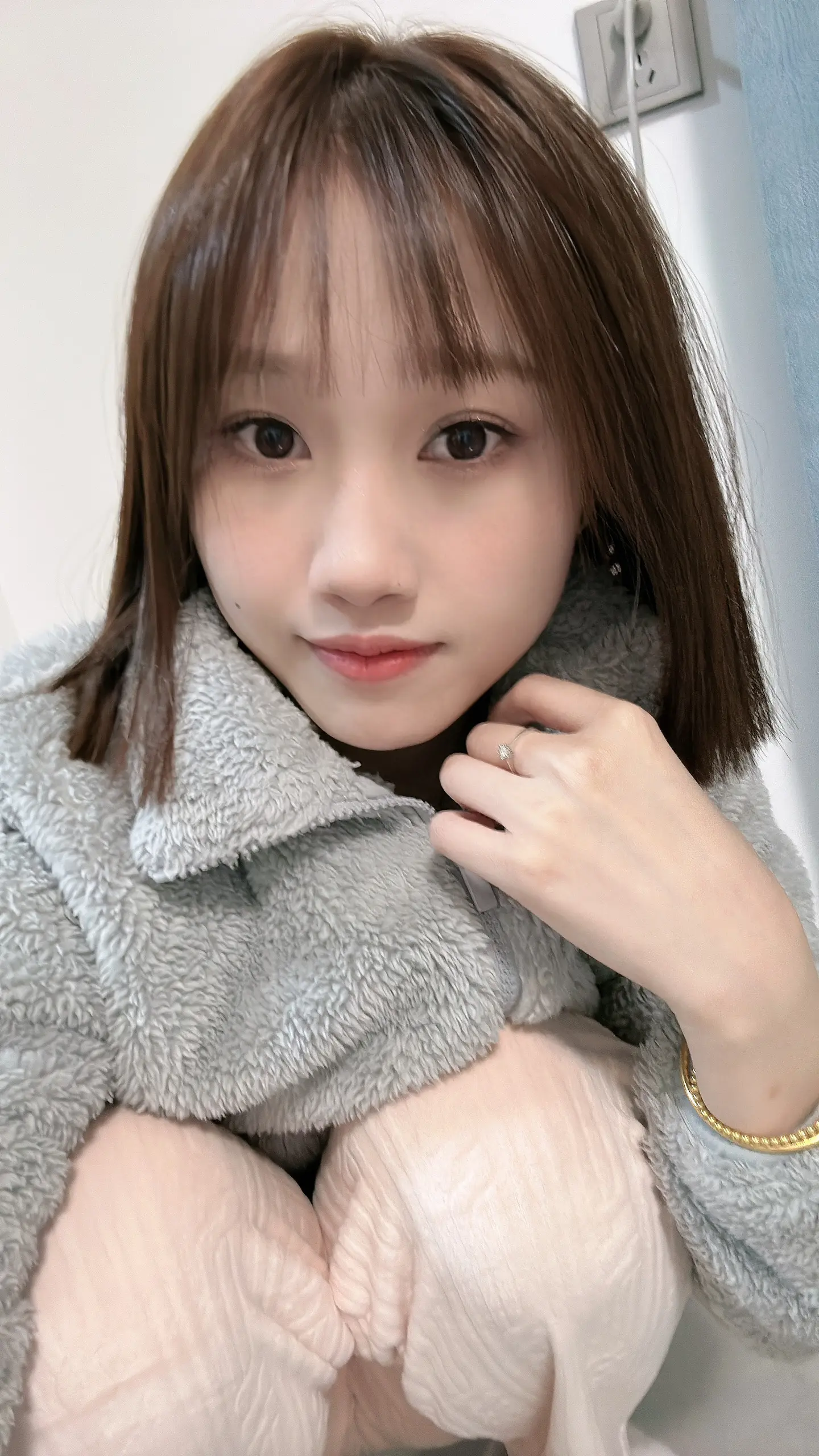 好冷呀，抱抱