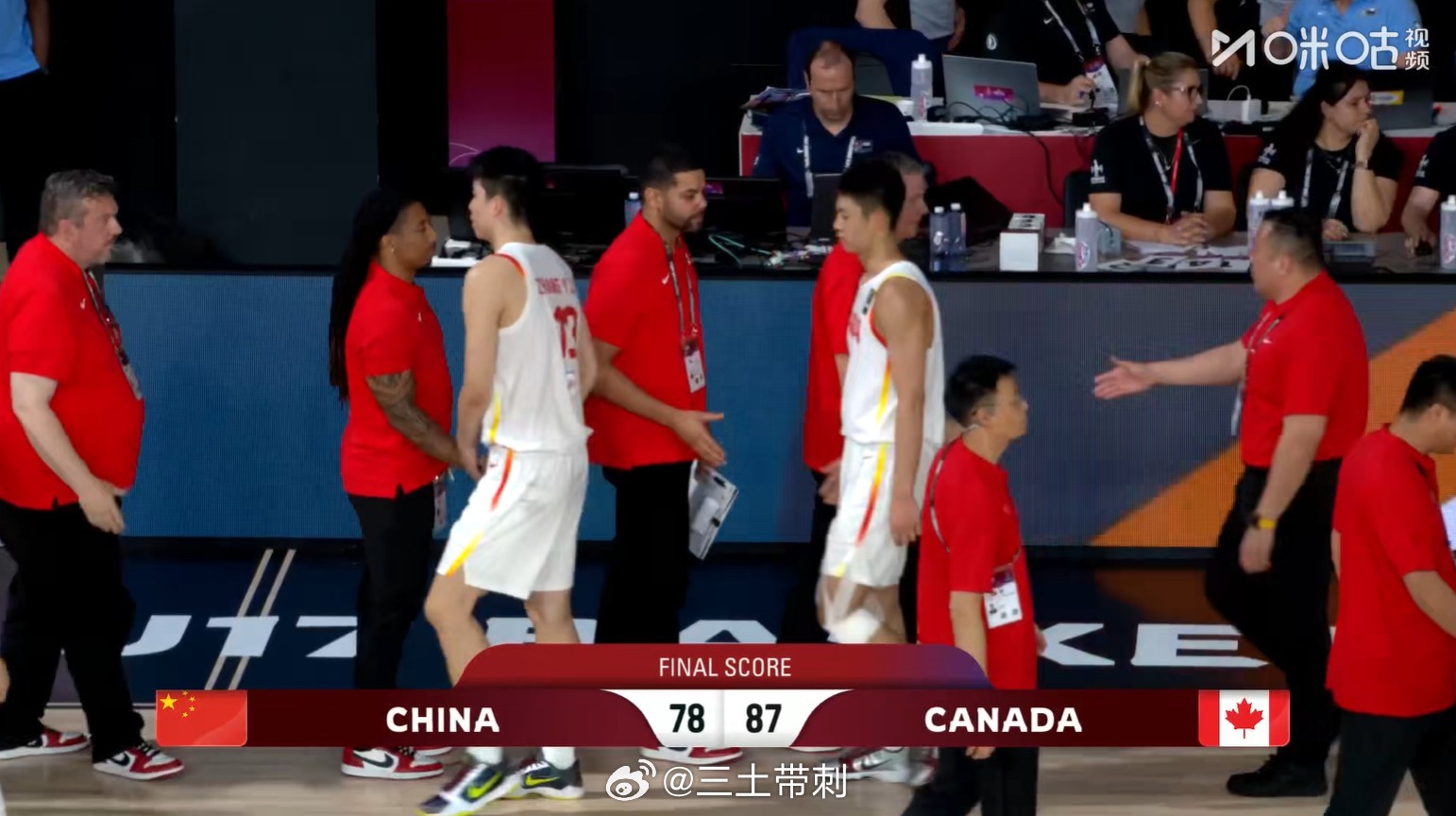 U17男篮世界杯 这球就还可以了吧，肯定有一些人员使用的问题。末节很难顶住了，篮