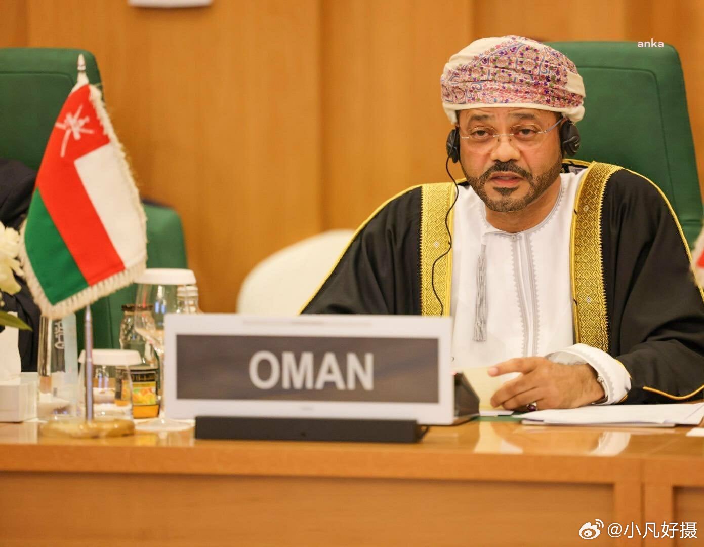 阿曼外长巴德尔（Badr Al Busaidi）在《经济学人》发表评论文章，称向
