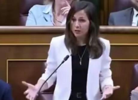 西班牙的这个女议员是真的敢说，她表示：美国是人类安全最大的 威胁，现在的美国正在