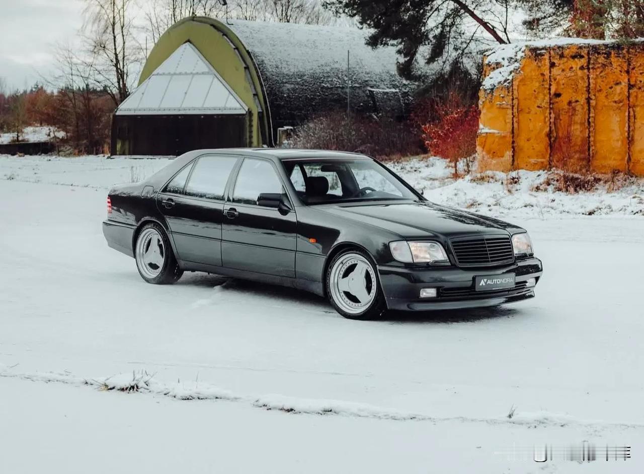 梅赛德斯-奔驰600 SEL Brabus 6.9
每日一款车