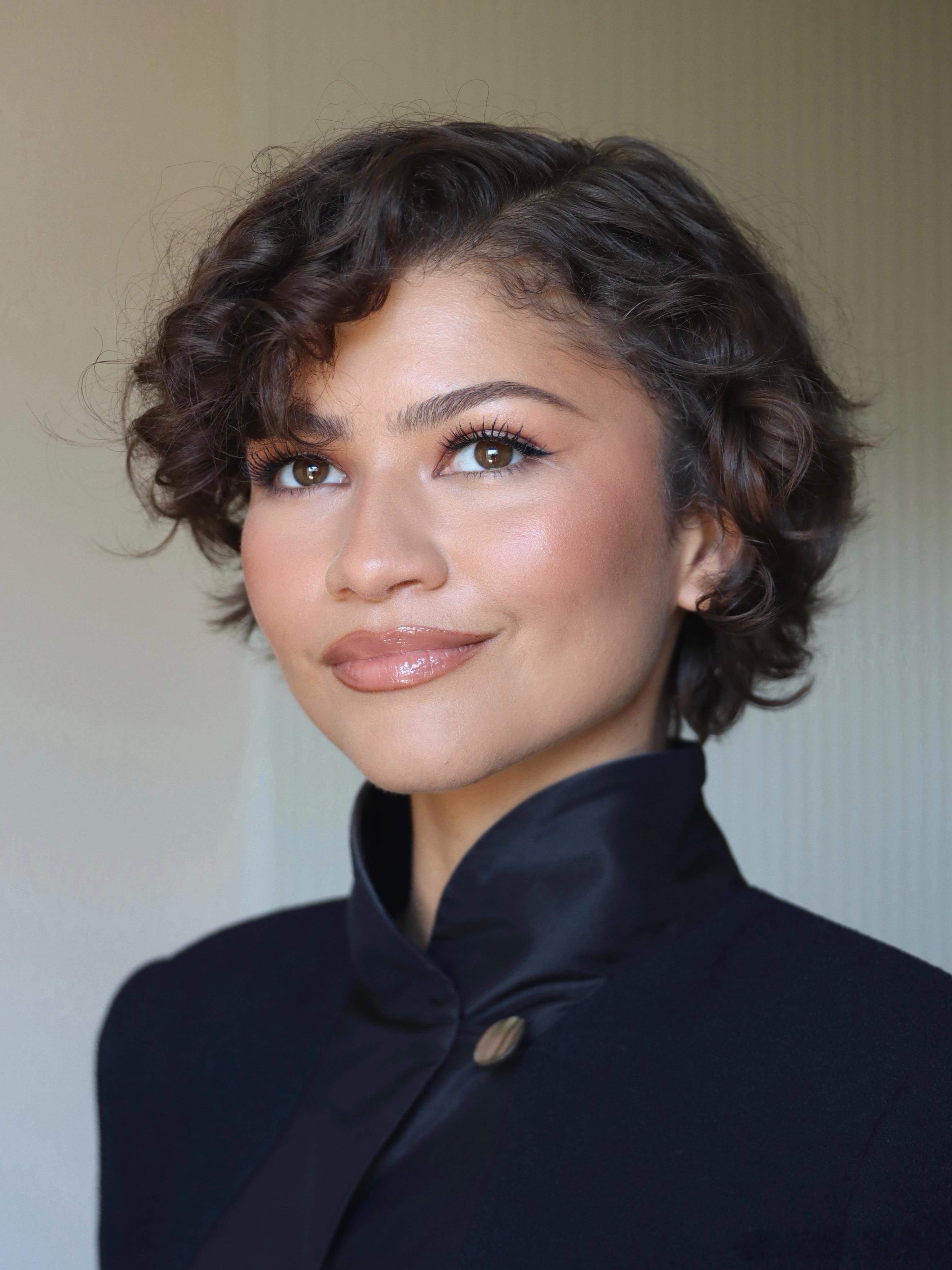 赞达亚zendaya 近日，赞达亚（Zendaya）在上海宣传新片《蜘蛛侠：崭新