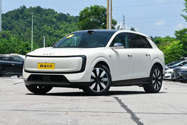 指导价26.98万起，定位纯电中大型SUV，奥迪E7X实力如何？