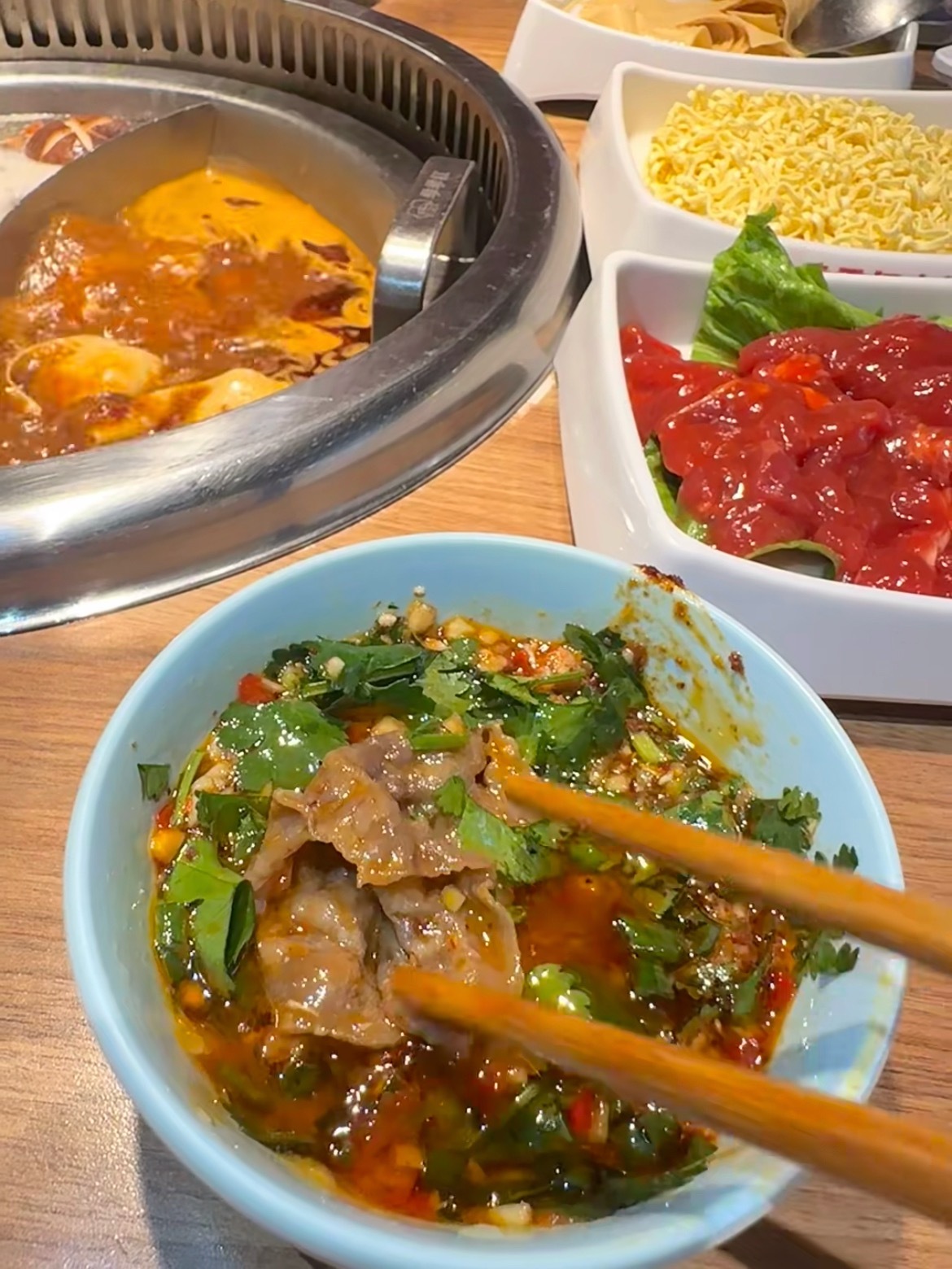 南北火锅蘸料Battle真新鲜呀，蘸料都有battle啦？不过博主感觉这恰恰证明