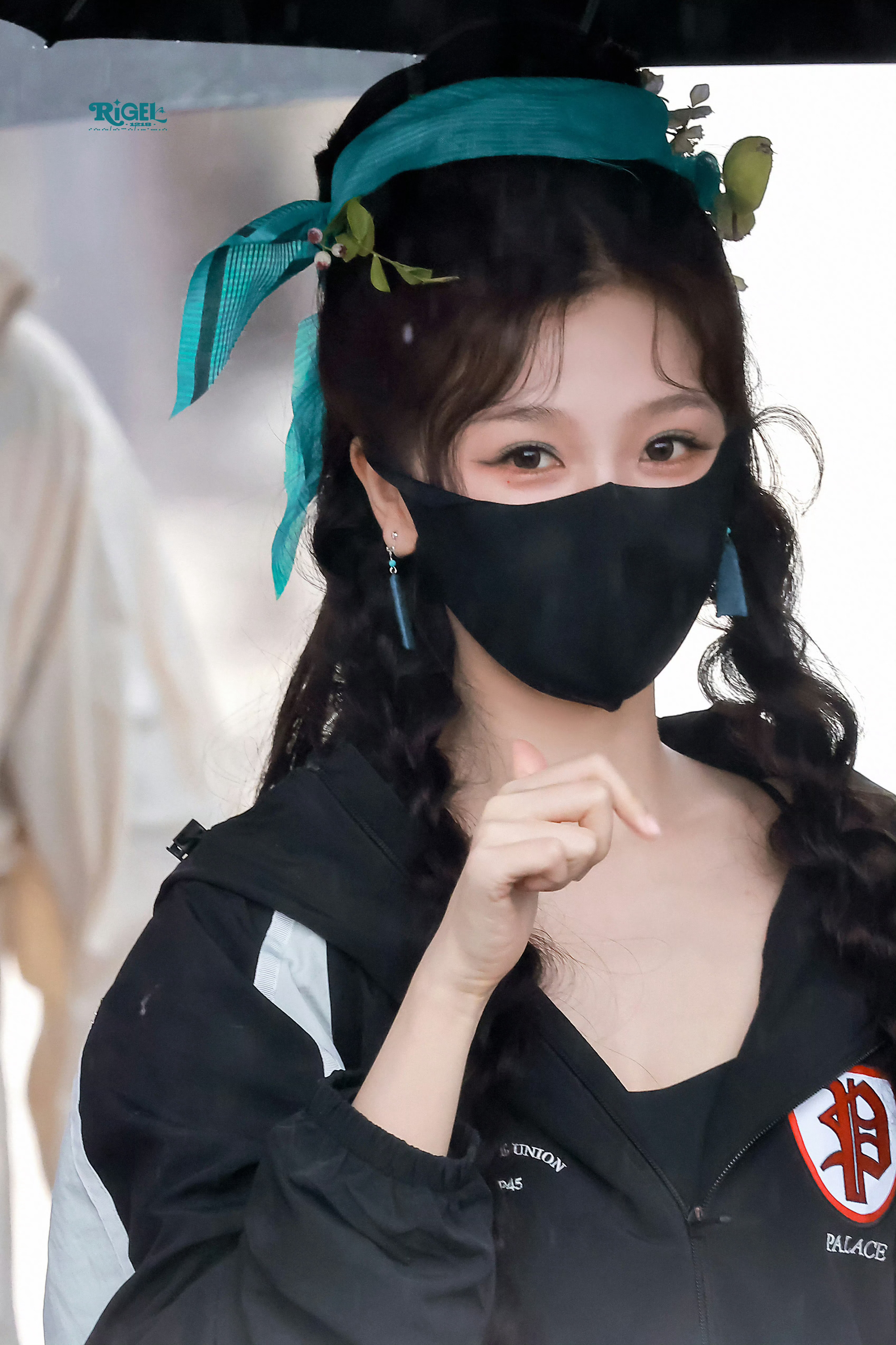 其实没太看清水果妹今日头饰是什么👀 