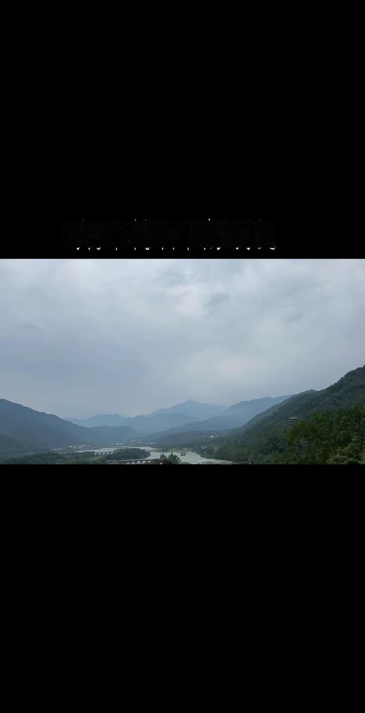做了个超甜的梦，醒来就破防了😂。梦到谈了个特种兵男朋友，高高瘦瘦的，长特别帅，