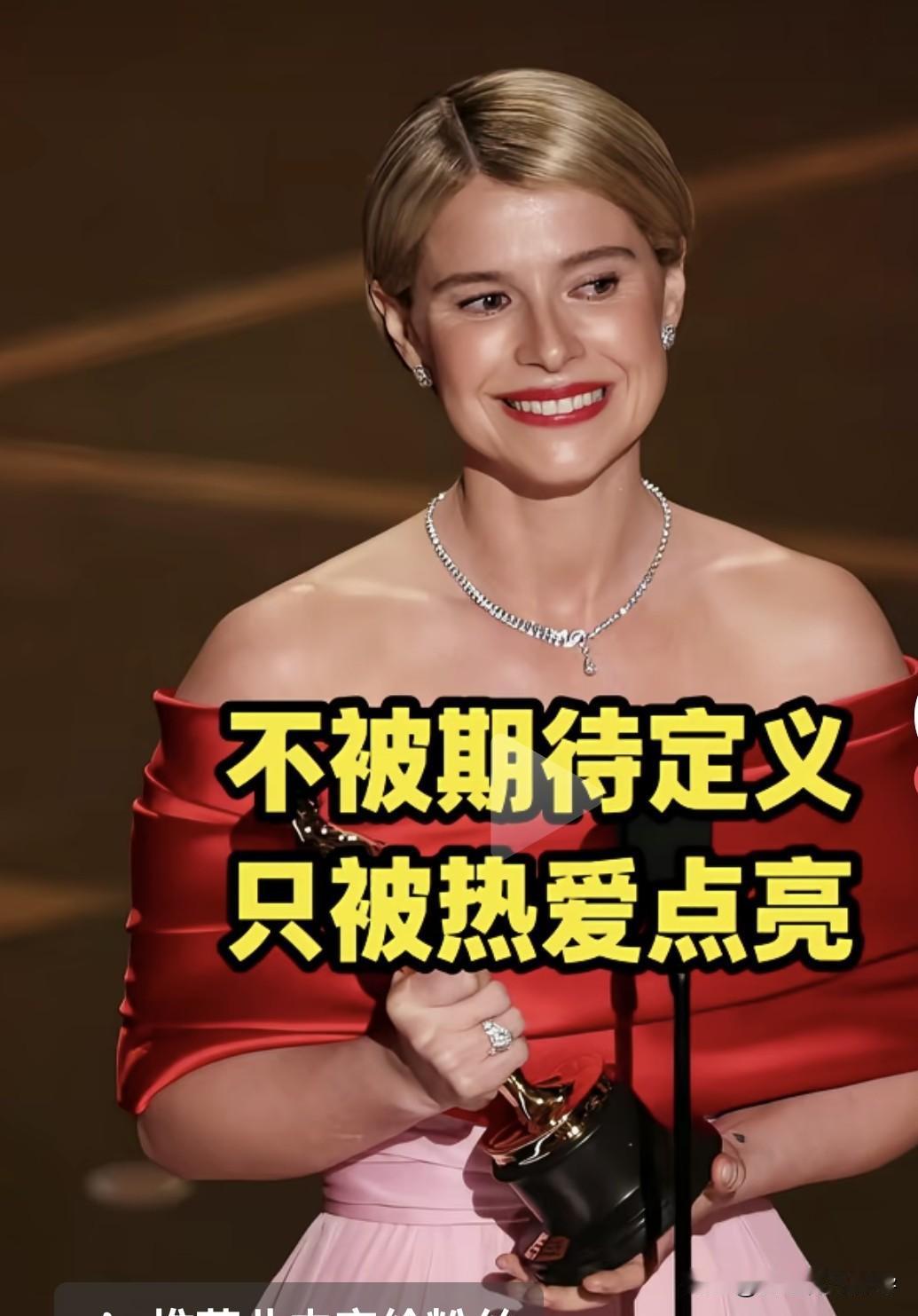最深的慈悲，从来不是大度忍让，而是看透人人都困在自己的局限里。
 
看懂别人的局