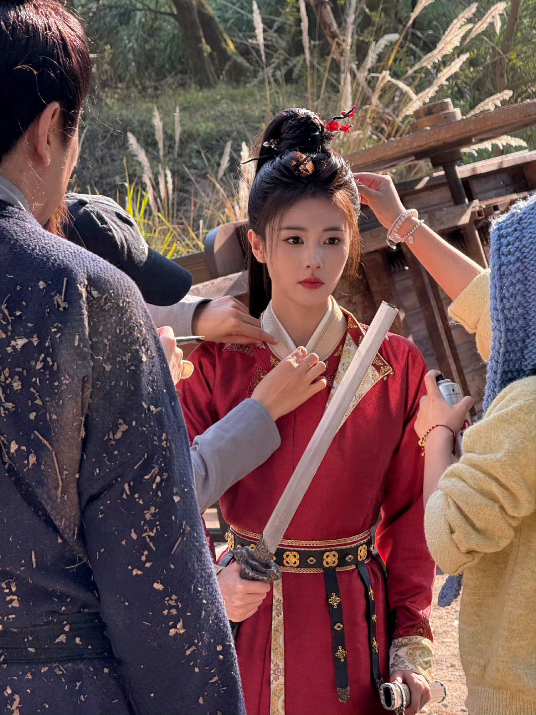 我们李佩仪狠起来 连自己都不放过 今晚继续看白鹿李佩仪大人探案