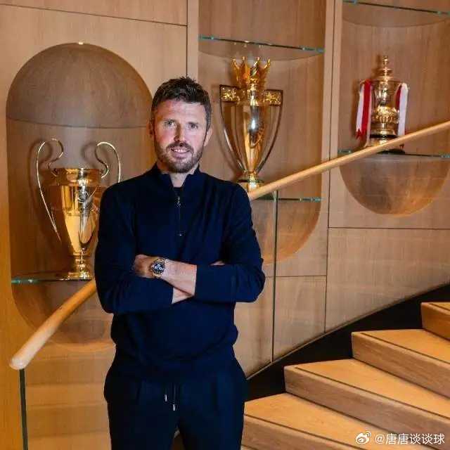 救火队长火线走马上任， 出任曼联主教练！球员时代，卡里克曾为曼联出场464次，赢