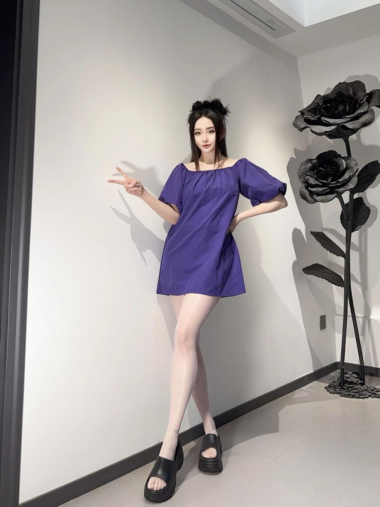 又到了可以穿咝的季节。汲润绝妙触感