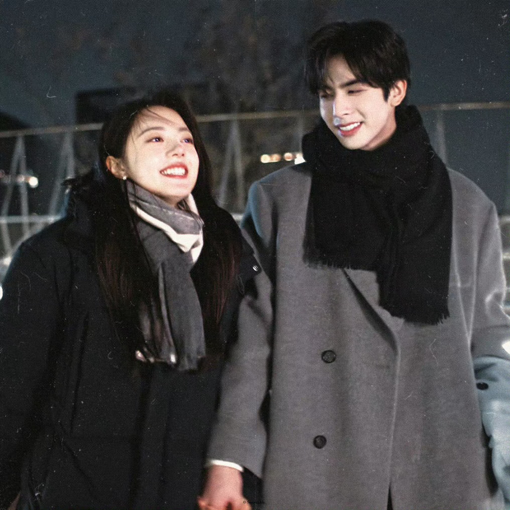 陪宋威龙忍住什么对面可是赵今麦啊宋威龙能忍住是这个👍🏻，我不能忍住是这个👎