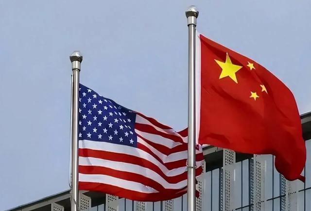 特朗普对台军售犹豫的真相
不是善意，是成本计算
特朗普嘴上说“太棒了”，回美国就