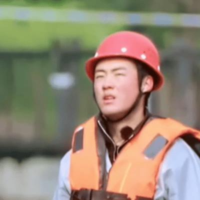 📢今天是工作日记得设置闹钟⏰ ​​​