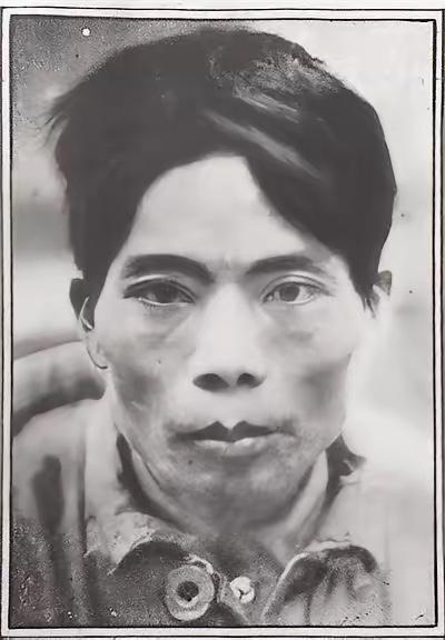 1932年，琼崖红军独立师师长王文宇，率部苦战，身边仅剩唯一警卫员，就派王信下山