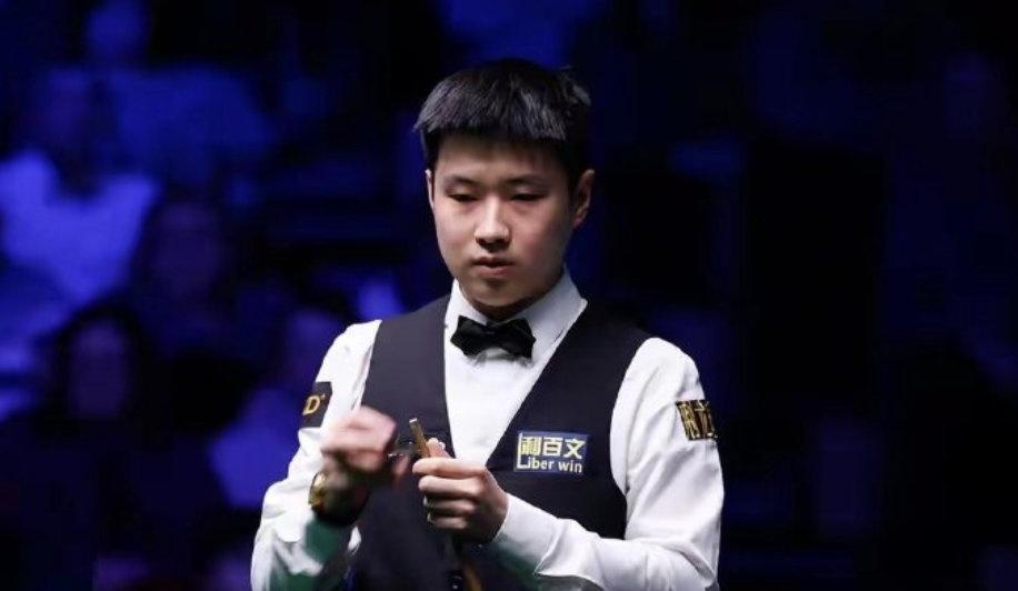 赵心童4比2穆迪威尔士公开赛32进16，28岁的赵心童苦战6局，以4-2顺利晋级