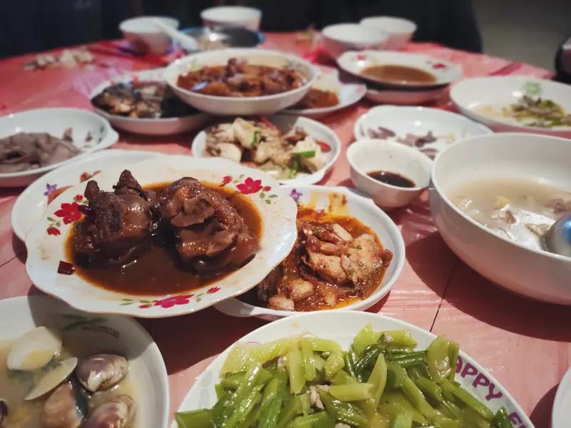 瞬间破防！父亲独自准备守岁，得知儿女突然回家瞬间崩溃大哭
 
你能想象吗？大年三