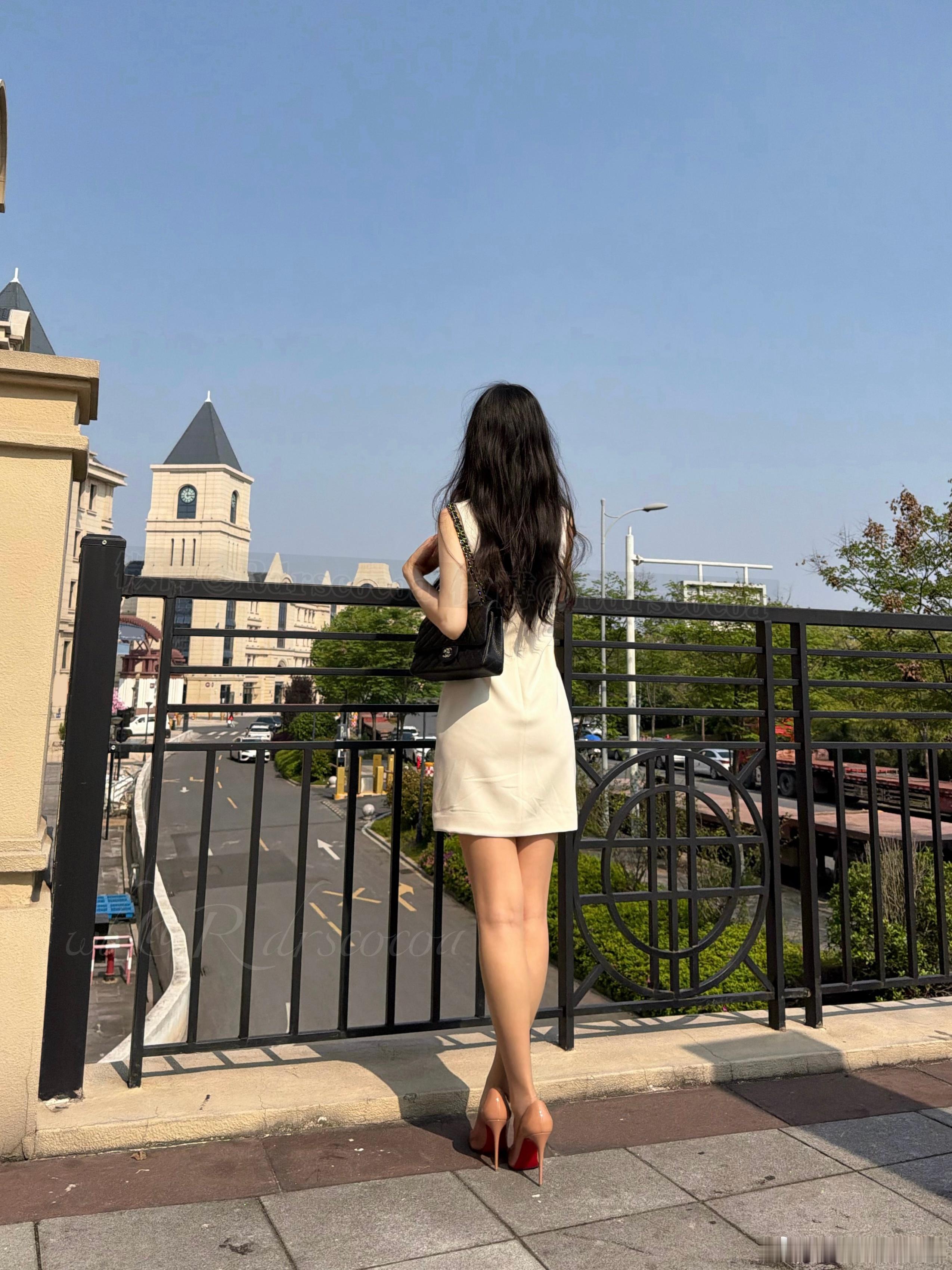 职场小白裙🉑️温婉🉑️利落今天穿什么ootd