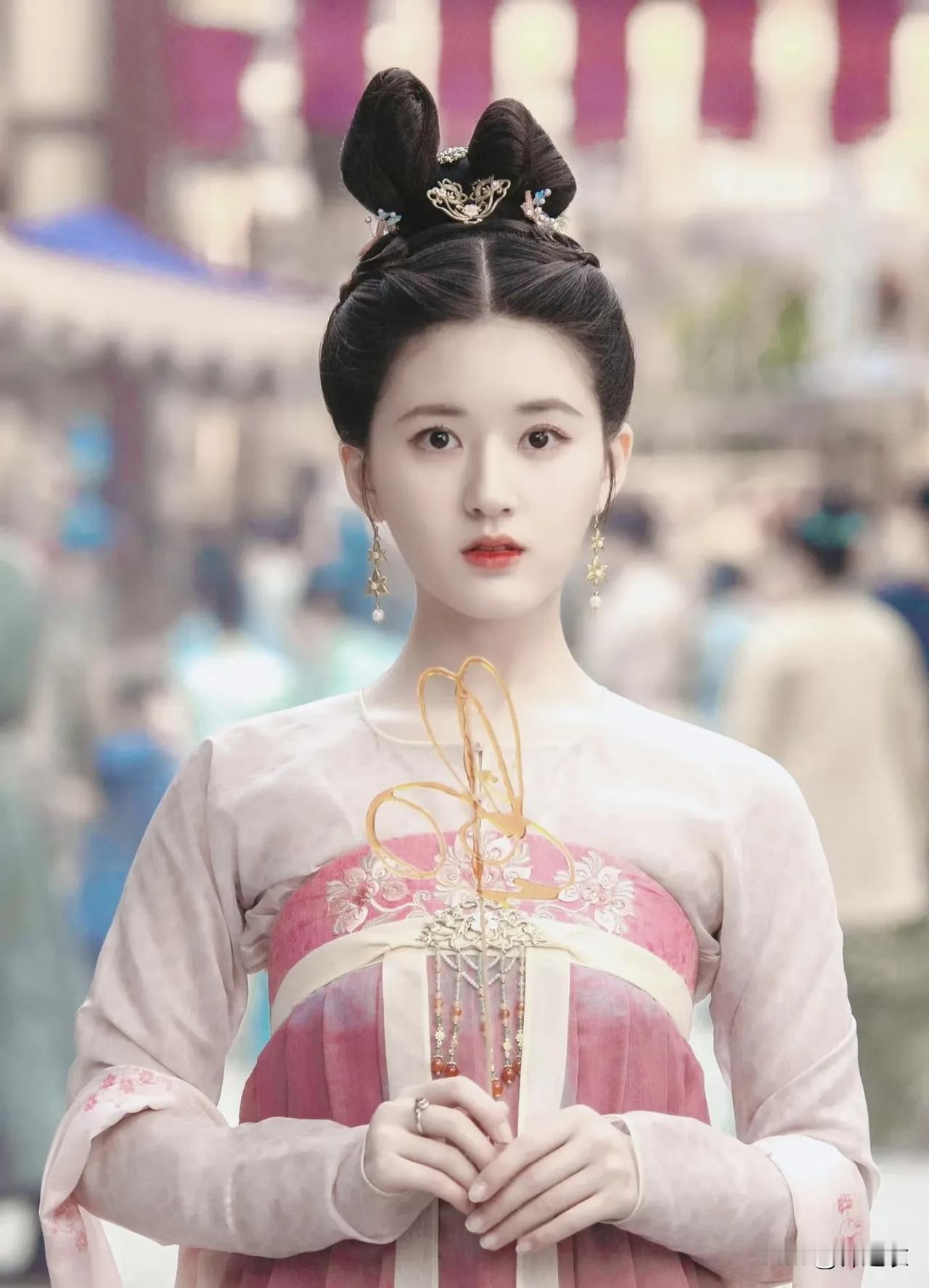 唐代公主地位还是不错的，前提是不碰政治，因为玄武门唱名，不分男女只分输赢，残酷度