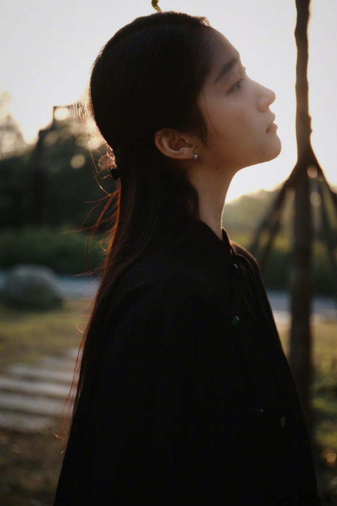 #关晓彤江南女子##关晓彤戴了个葫芦##关晓彤光影随拍# 超美的555 ​​​