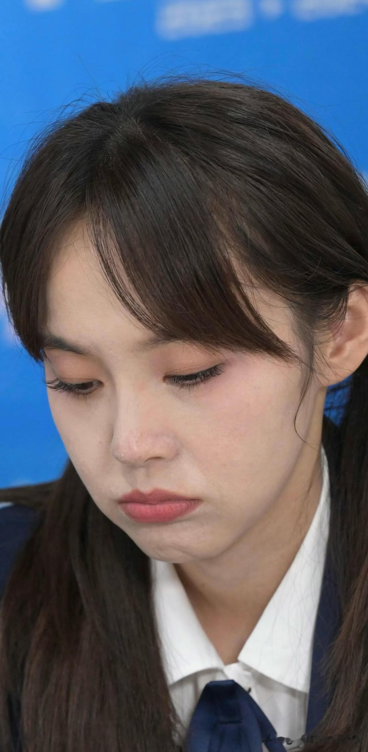 张佳宁，青春且带有易碎。太美了太治愈了