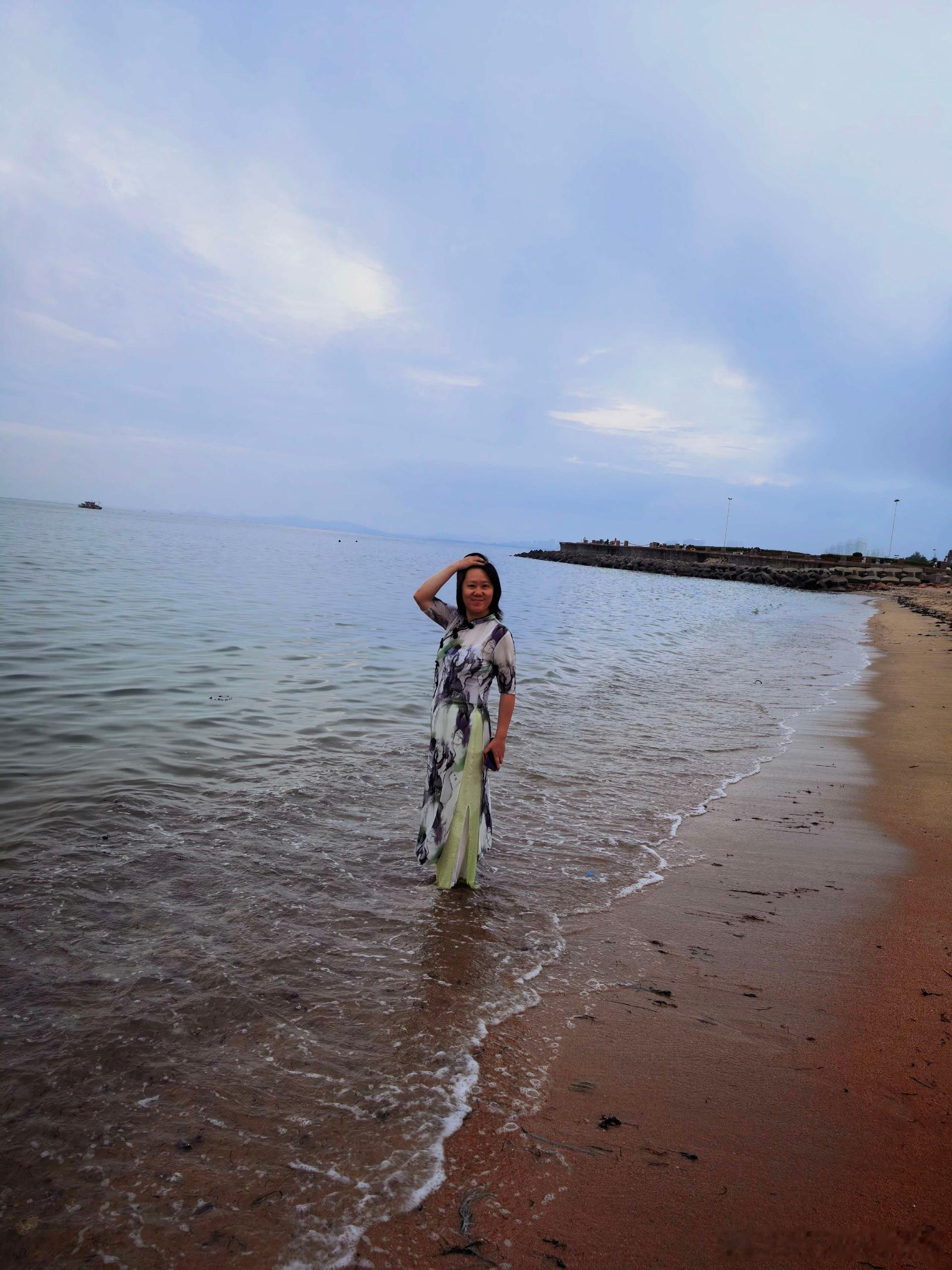三面环海，枕浪而生。日出先照，东夷龙醒。 荣成·樱花湖
