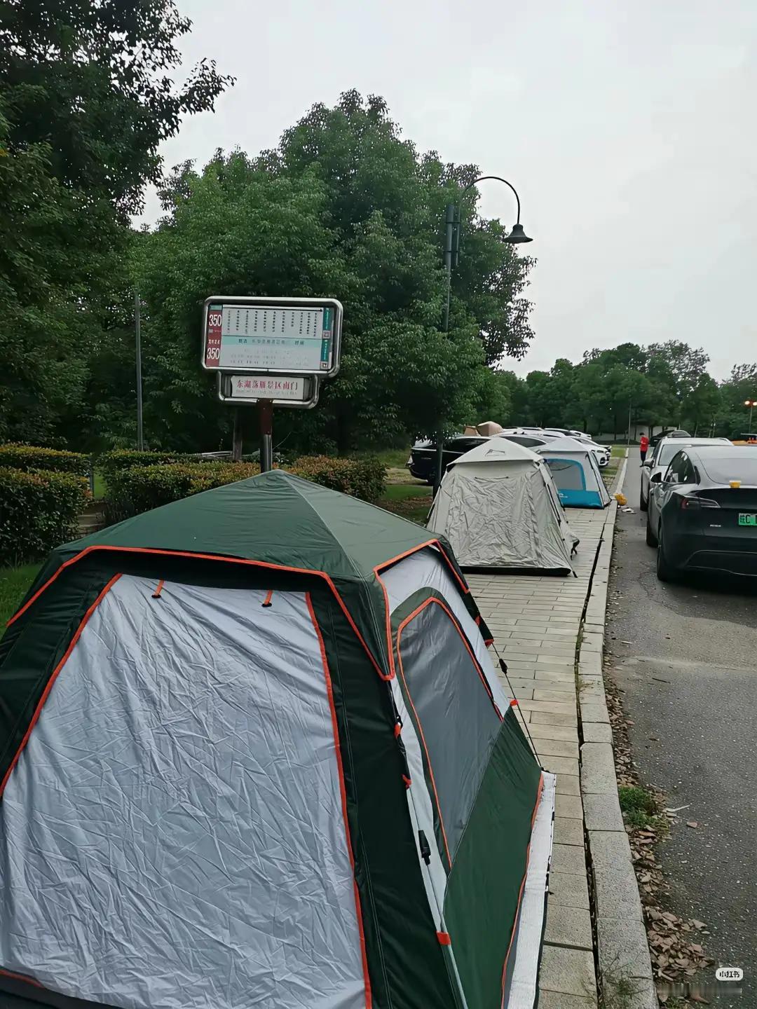 旅游住帐篷，到底是消费降级还是理性选择？很多人觉得住帐篷是“穷游”“廉价”的象征