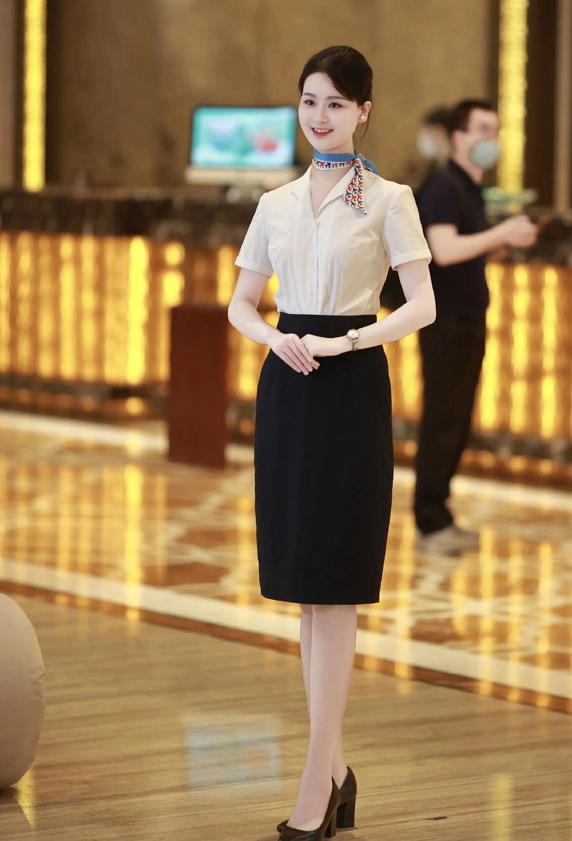 这是哪个航空公司的空姐？有人知道吗？