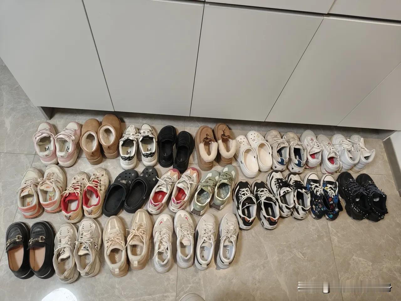 难以置信，
 
今天我跟老公说：我想买双鞋，
老公不语，
只是默默给我发了这张照