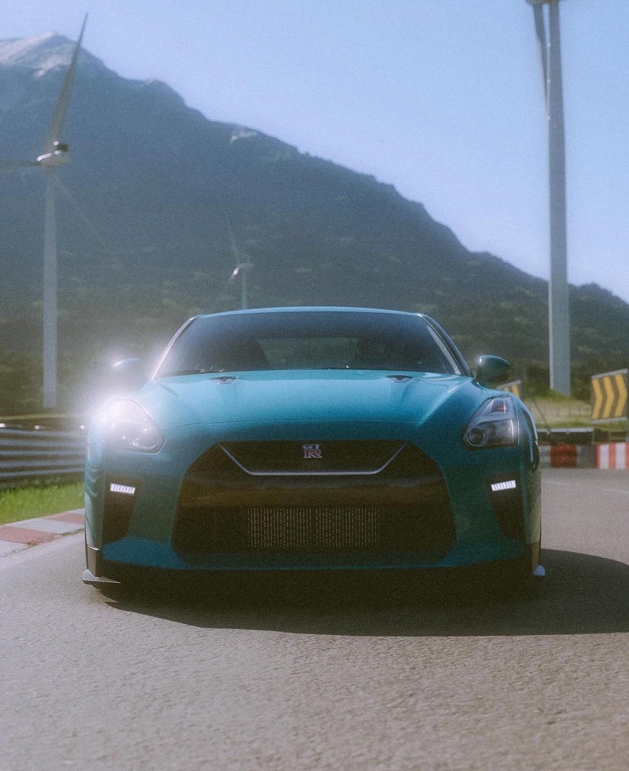 “梦想是开gtr 现实你开啥车”理想艺术