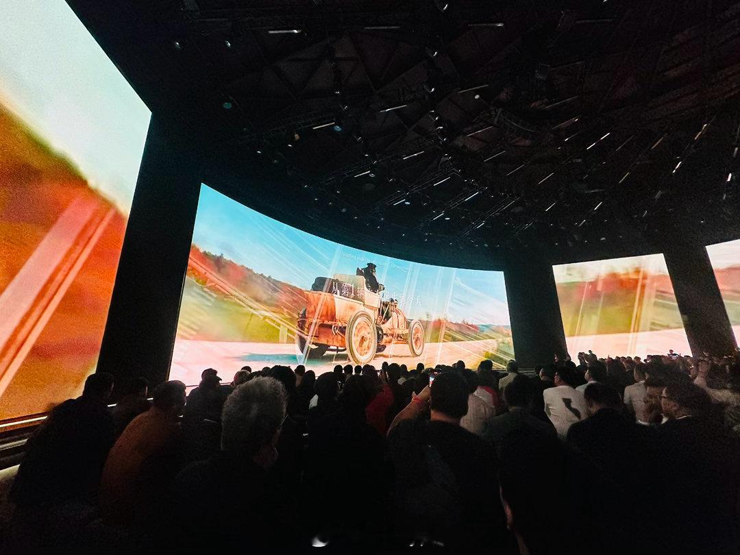 奔驰品牌日，致敬奔驰140周年传奇旅程首款纯电之作—全新梅赛德斯-奔驰纯电GLC