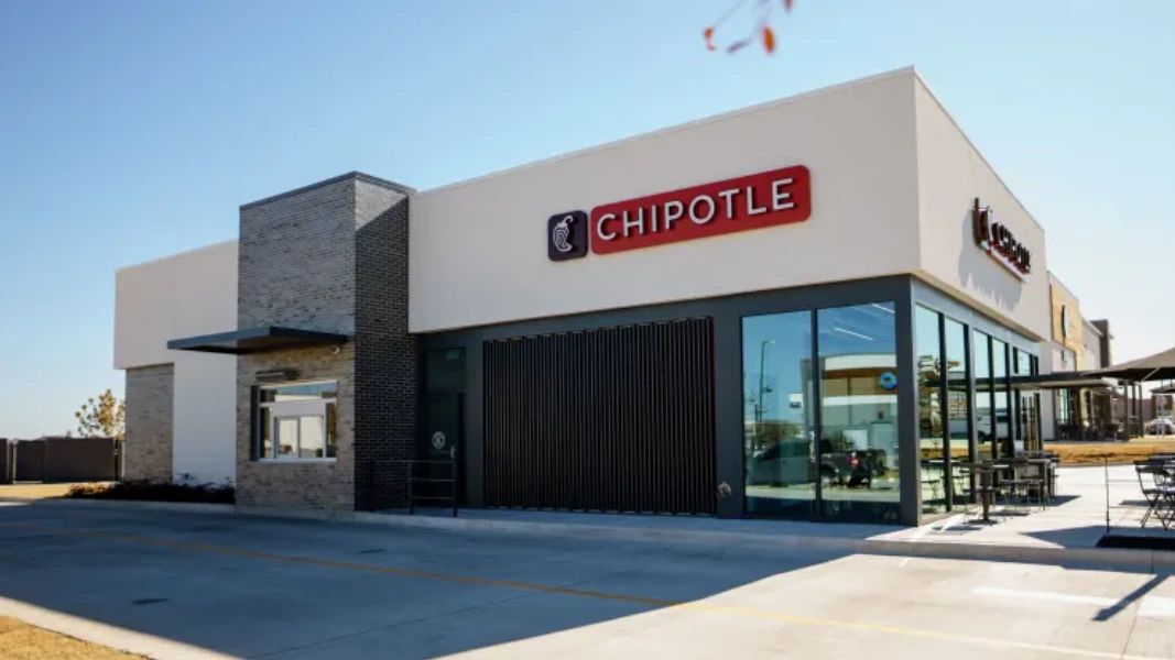 Chipotle23财年收入增长 14.3%，达到 99 亿