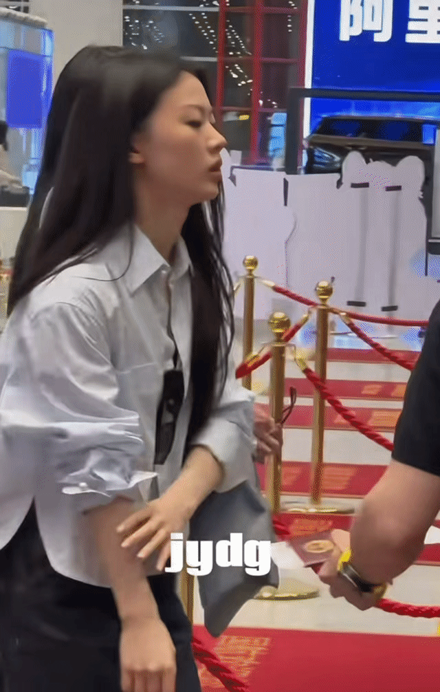 翻谁呢老公 好帅呀🥺撸袖子翻白眼 素我家顶级Alpha 