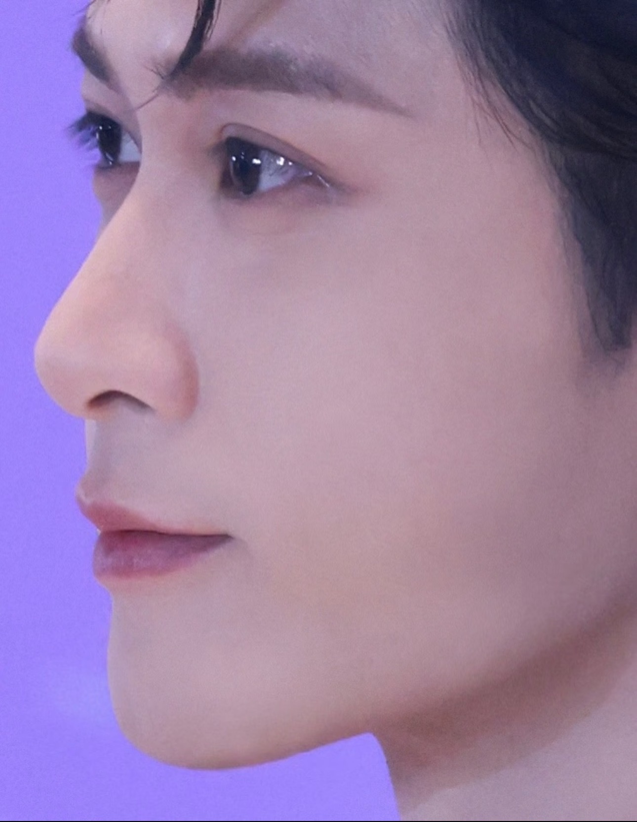 好令人震撼的面部折叠度… 