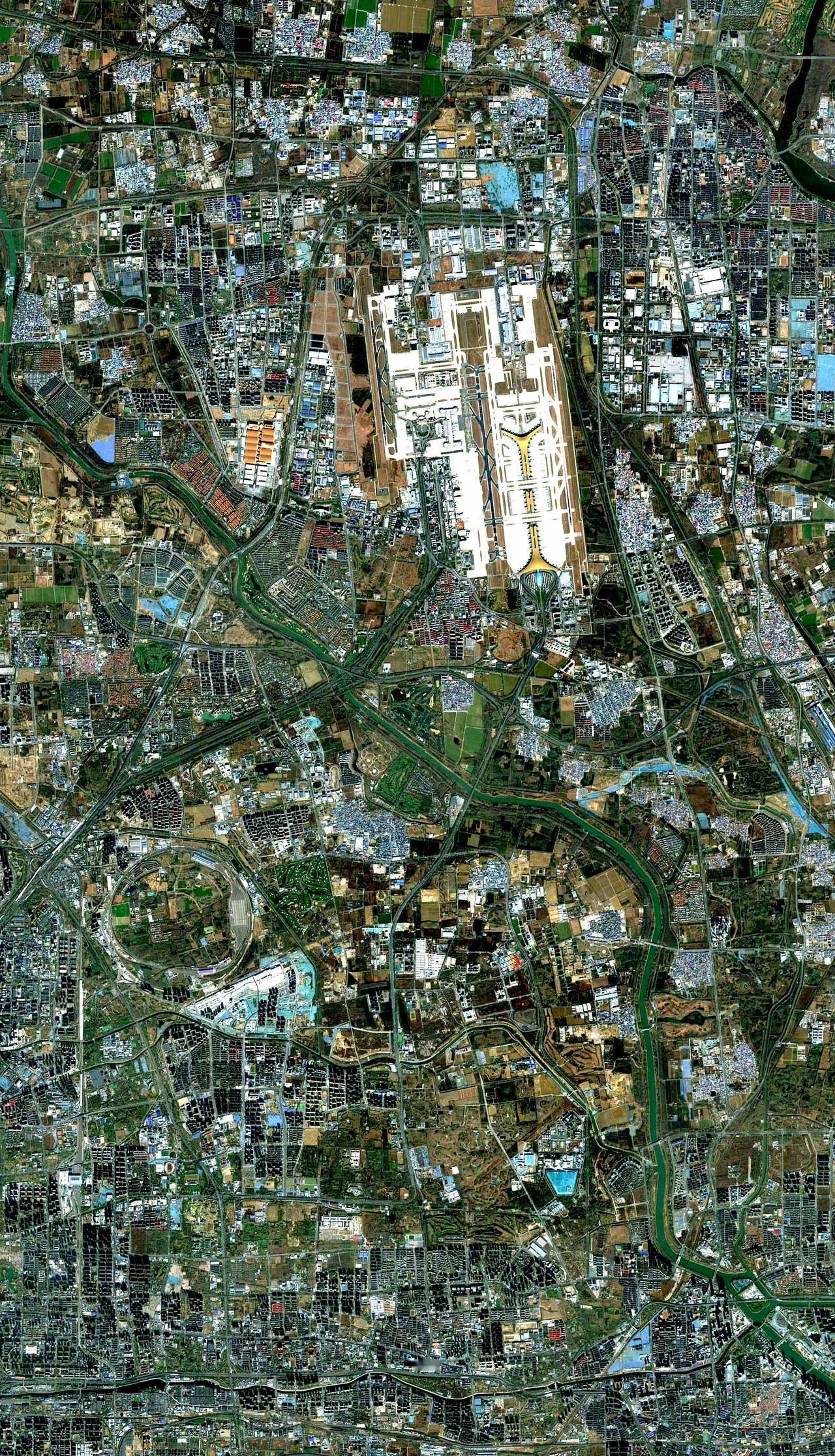 北京首都机场最近卫星图（11.27）