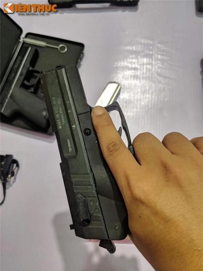 越南国产SVN-15手枪 用来装备执法安保力量
空军5.6毫米，发射5.6*10
