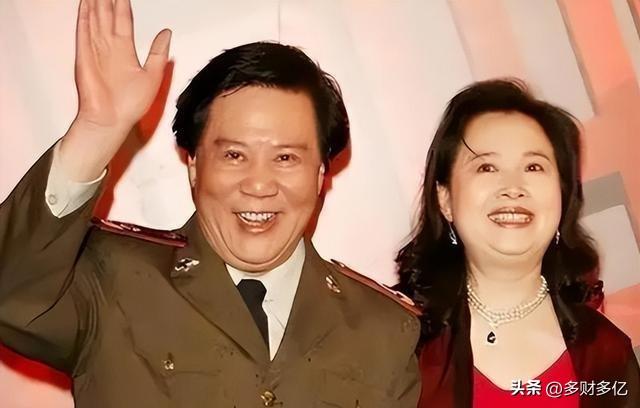 一针见血！1983年杨尚昆当面痛批古月：你演的不是真实的伟人
 
1983年，杨