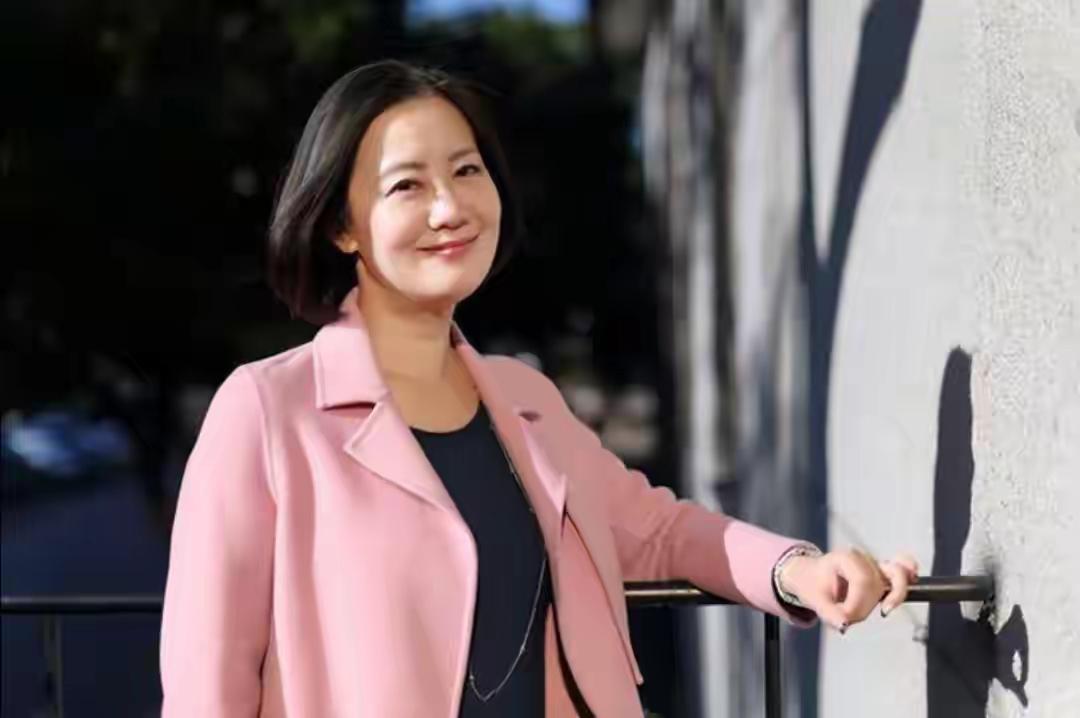 王鸿薇一通声明，直指台当局的“糖衣毒药”
敢于在台商七大工会上敢力挺国台办的十项