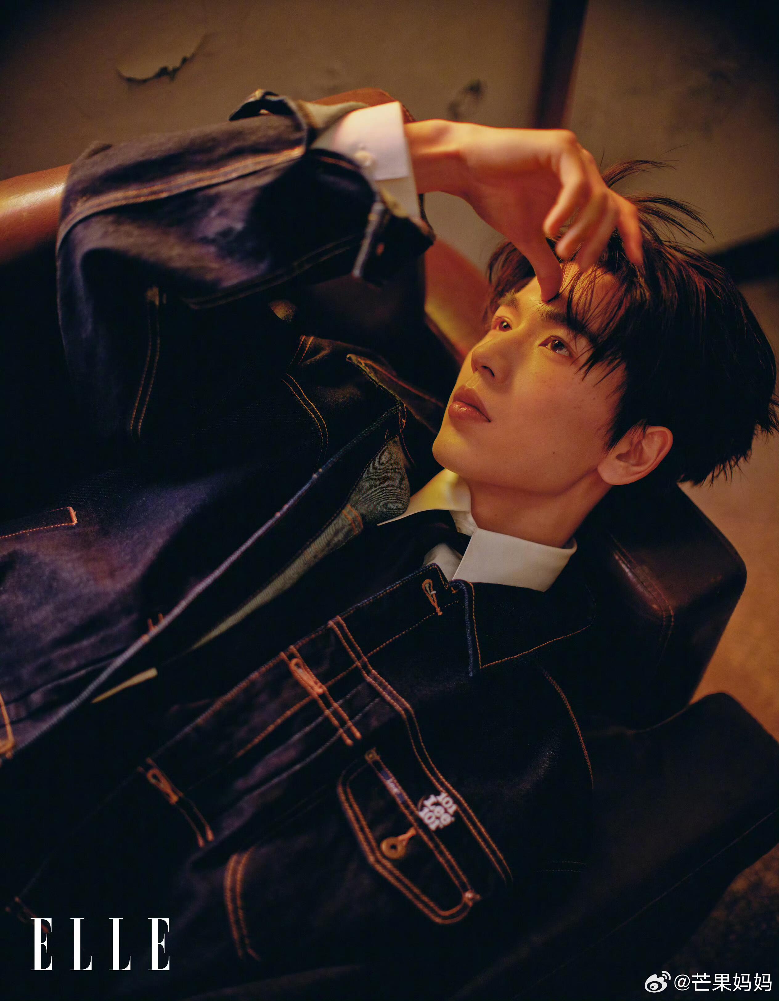 张凌赫ELLE四月刊，凌赫这张脸真就是爽中带欲，纯硬帅啊 张凌赫杂志