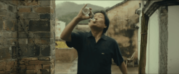 #给予重拳一击的往往是亲人##南雅被父亲背刺# 看着南雅被囚禁在房间，那种无助与