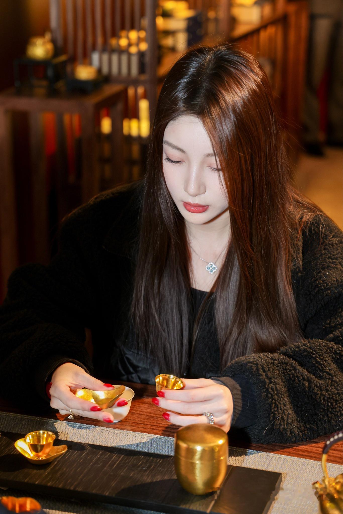 东方美学永不过时感谢周大福的盛情邀请 让人大饱眼福顺便冬至给爸爸买了个白酒杯 让