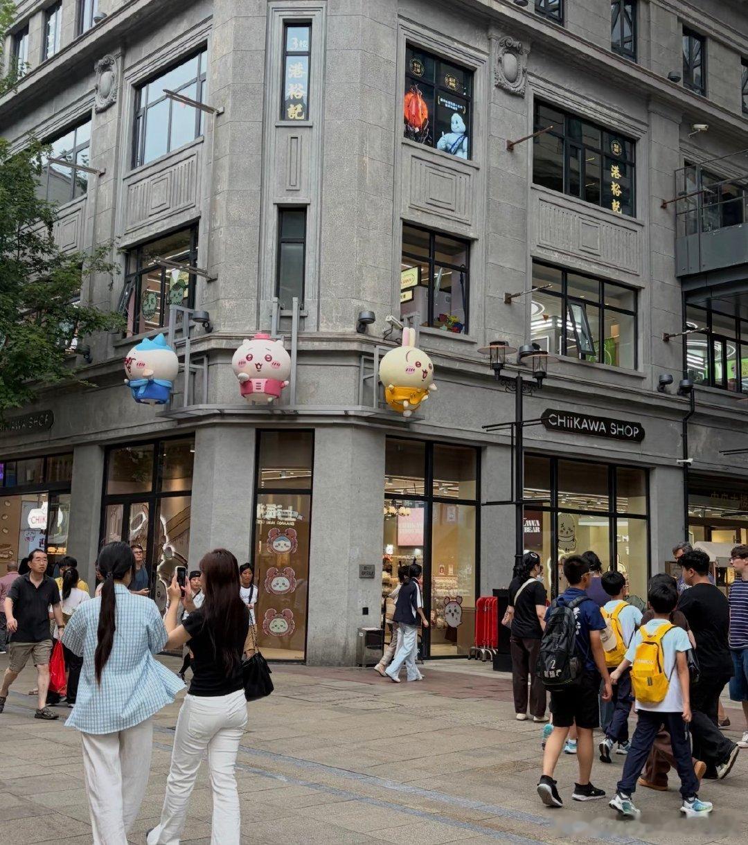 就算到了泡泡玛特全球旗舰店，依然看不懂泡泡玛特… 随手送的小礼物一定要是泡泡玛特
