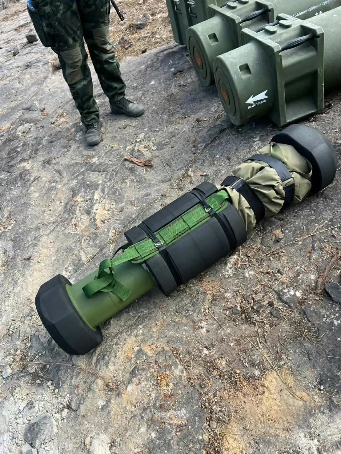 泰国军队在作战中，缴获了一批柬埔寨军队的GAM-102反坦克导弹，这从一个侧面说