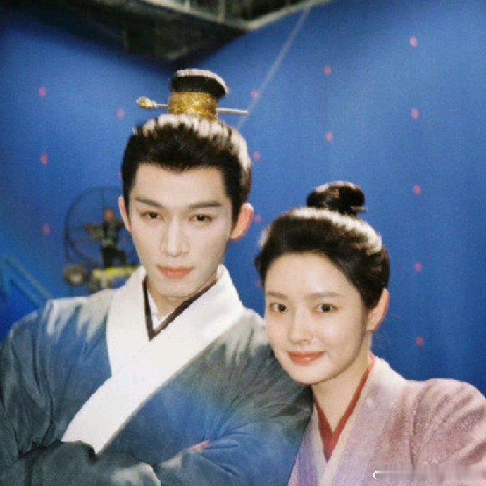 红尘四合杀青 好消息！王星越、徐若晗合作的《红尘四合》今日杀青啦～恭喜剧组圆满收