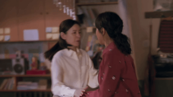 董洁新剧被拐深山真相大白隐身的名字 郝赢对文毓秀做的每一件事，都让人后背发凉。同