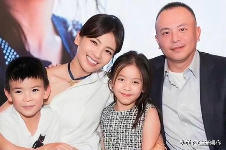 李小冉离婚并不稀奇，再不离就要承担连带债务。像刘涛这种愿意与丈夫有难同当的女人，