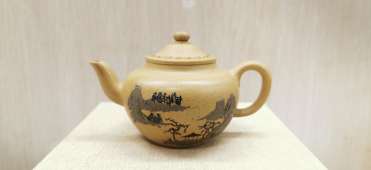 中国宜兴早期精品紫砂壶（独孔、约150cc）真的紫砂壶一个大约多少钱?茶生活 茶