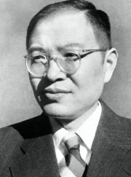 张闻天做我党“名义上”的最高领导，大概做了三年多，将近四年。

1935年的遵义